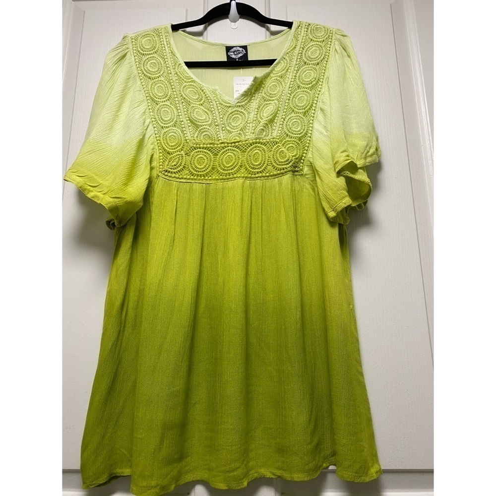 Embroidered women’s Tunic Sz S